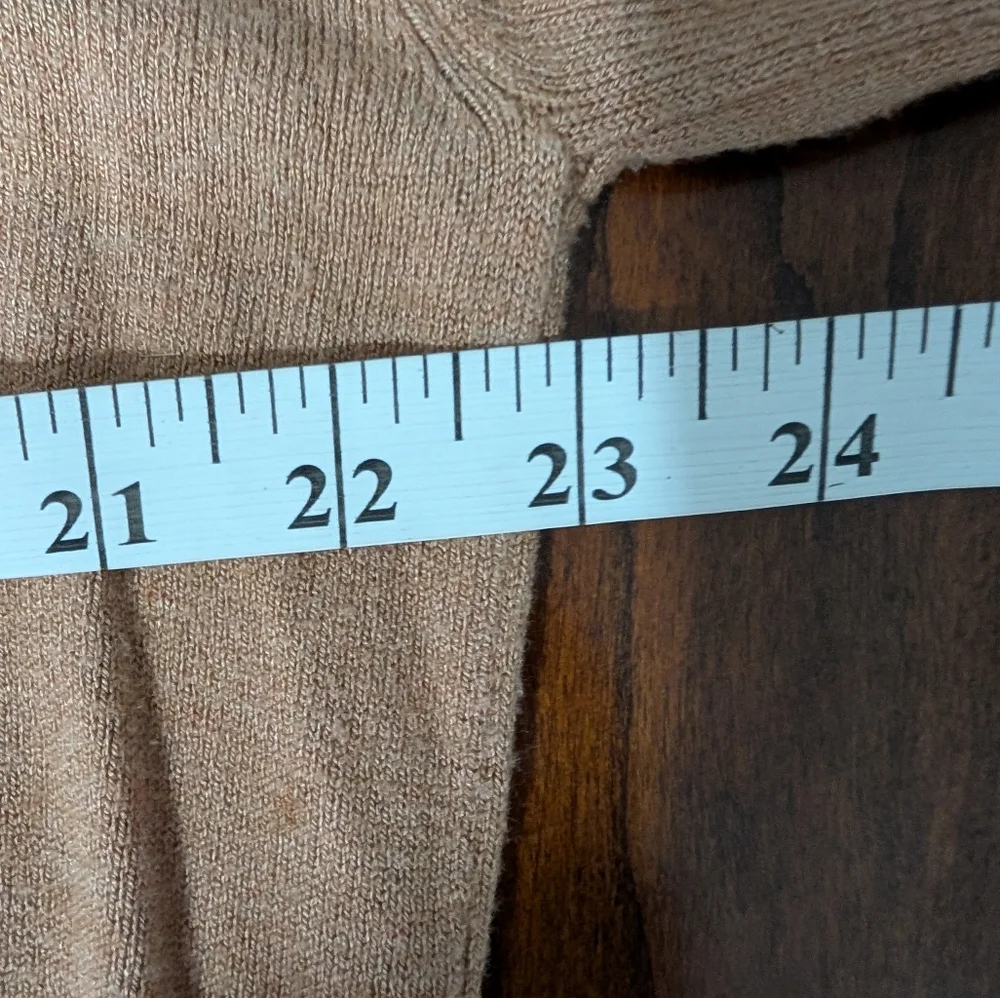3/$30 Ann Taylor Tan Lace Trimmed V Neck Sweater